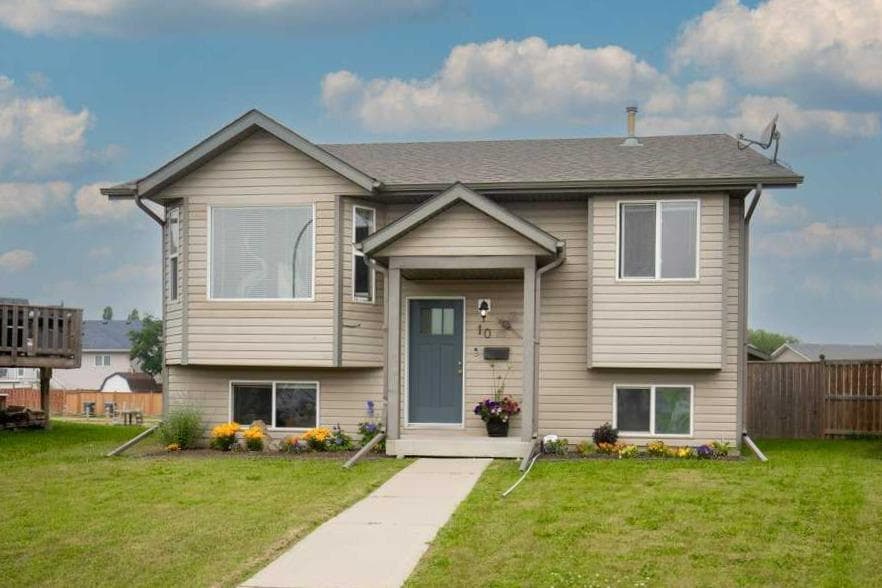 10 Hansen Close — photo 1