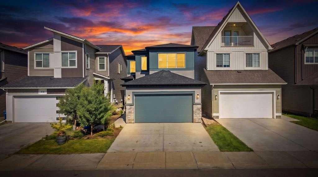 82 Belvedere Green SE — photo 1
