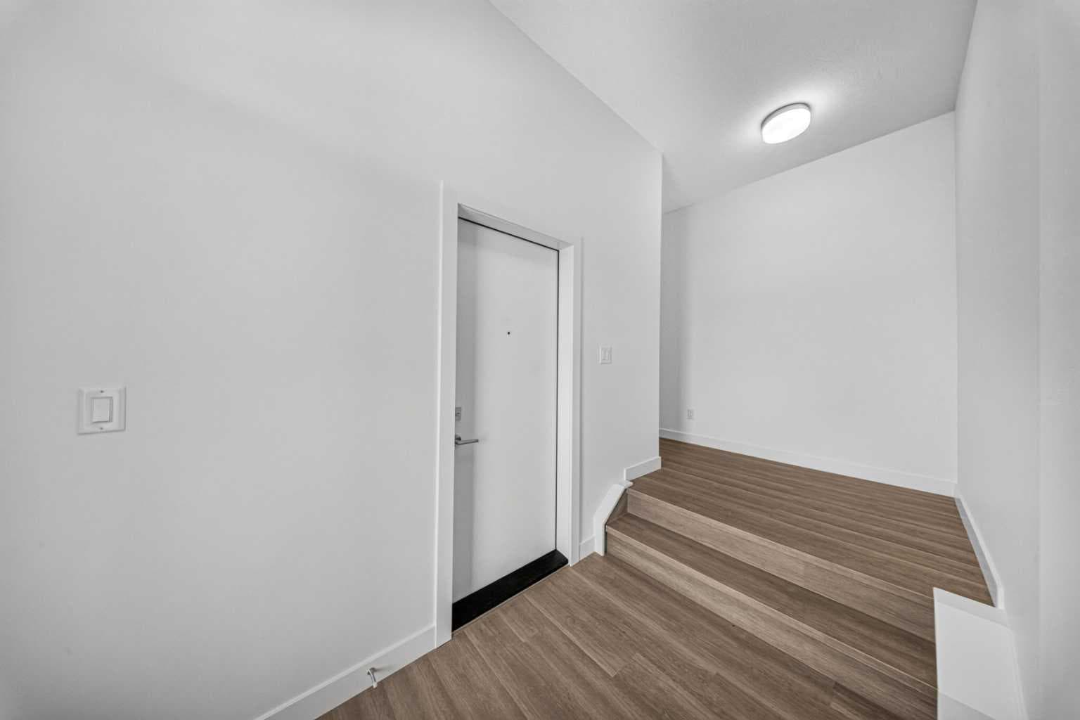 1408 South Point Villas SW — photo 2