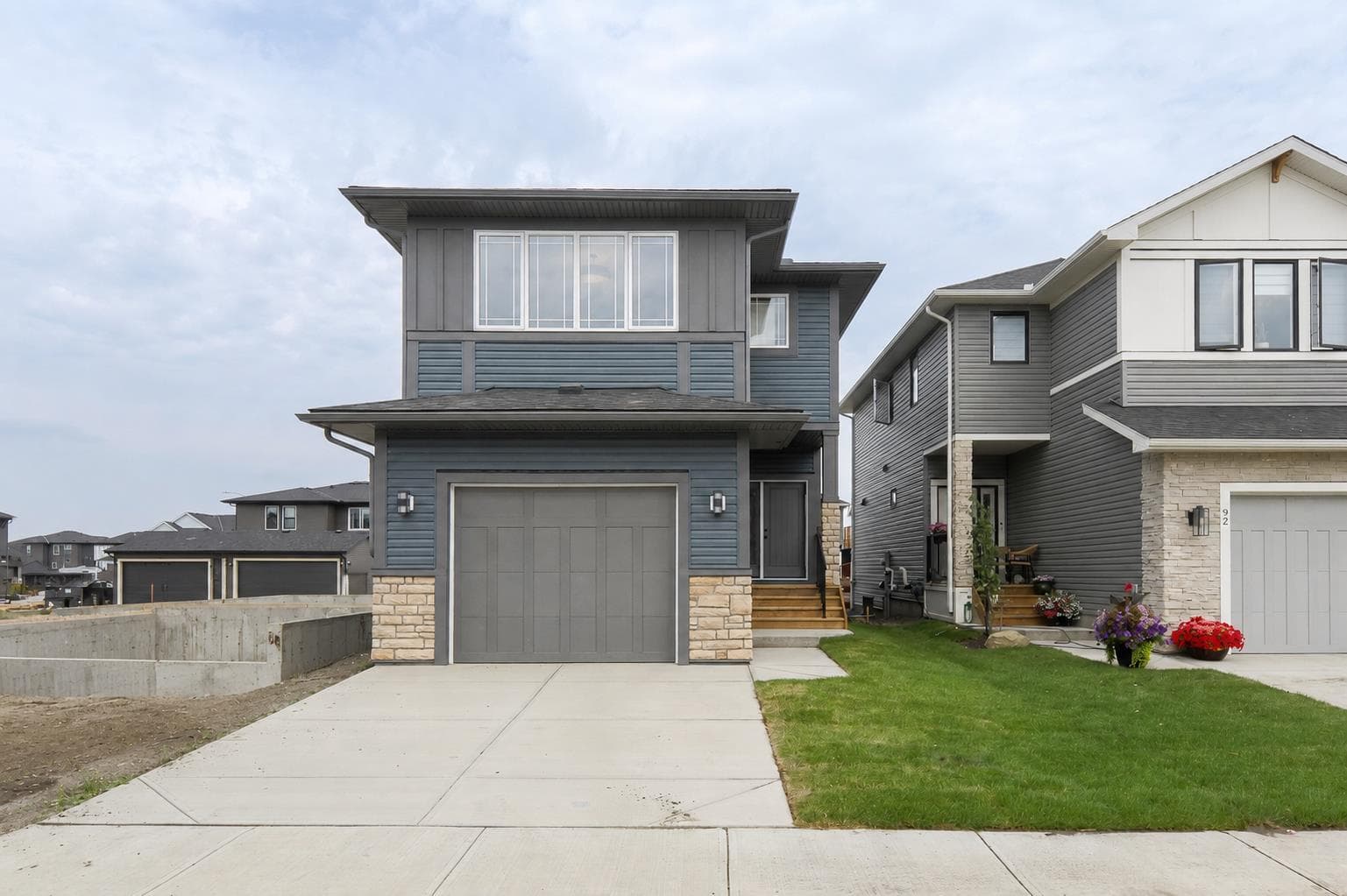 96 Fireside Common — photo 1