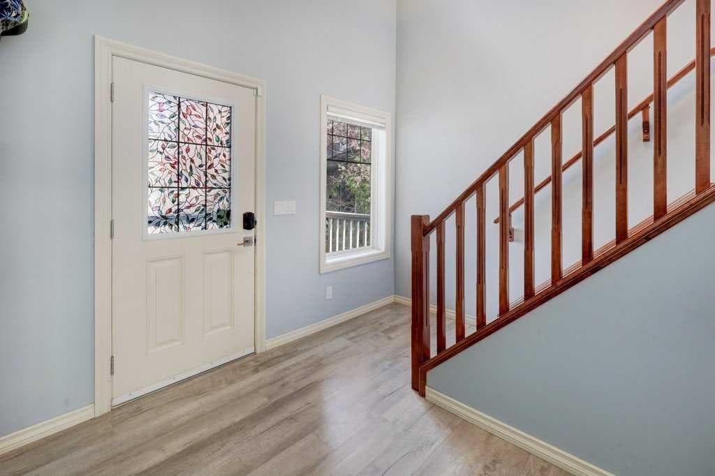 242 Crystal Green Point — photo 3