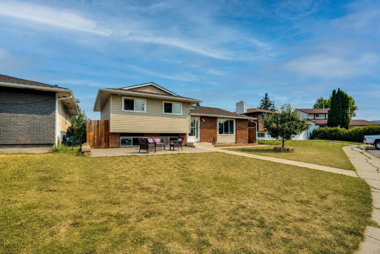 212 Pinetree Place NE — photo 3