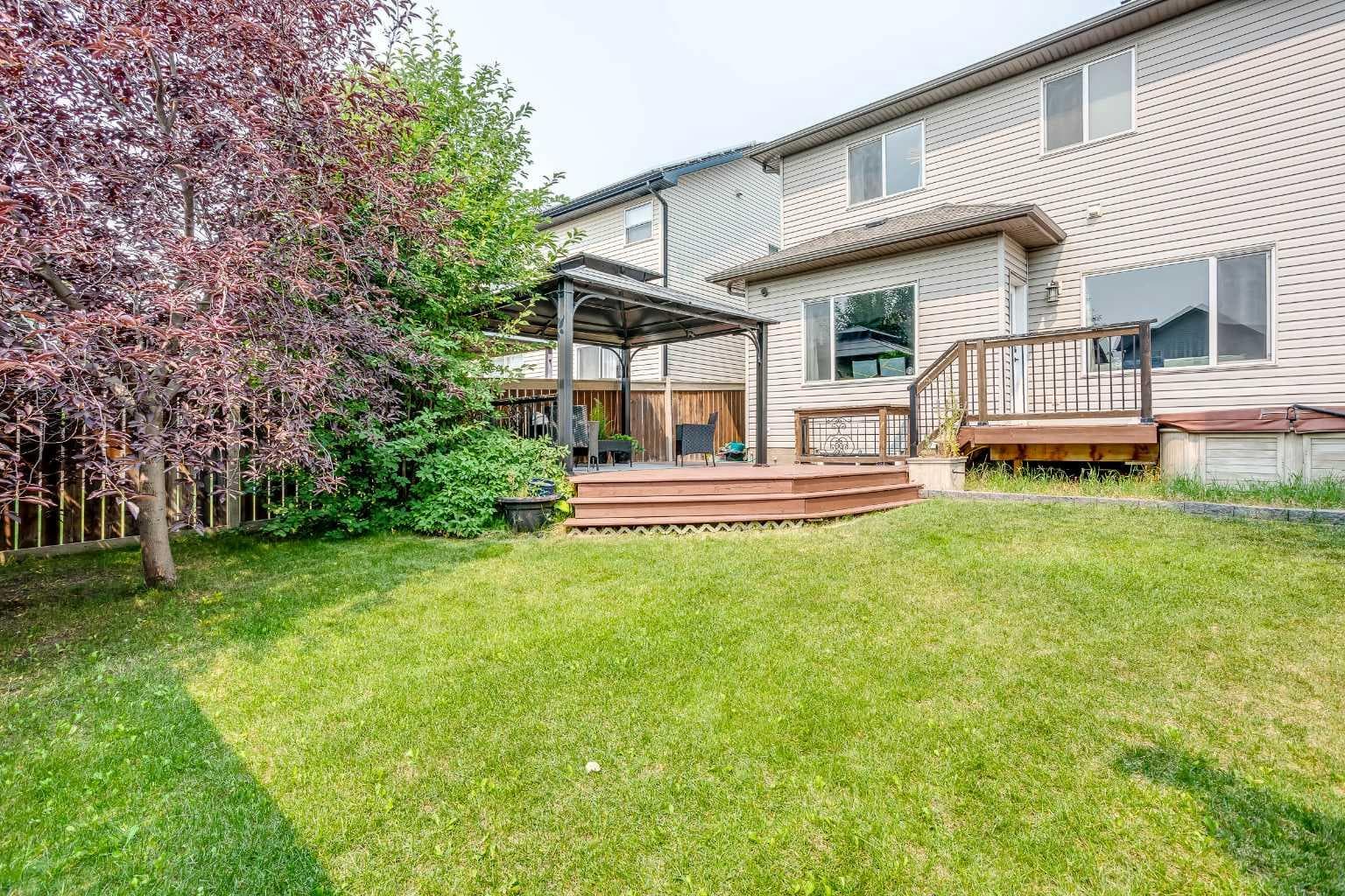 1153 Kingston Crescent SE — photo 4