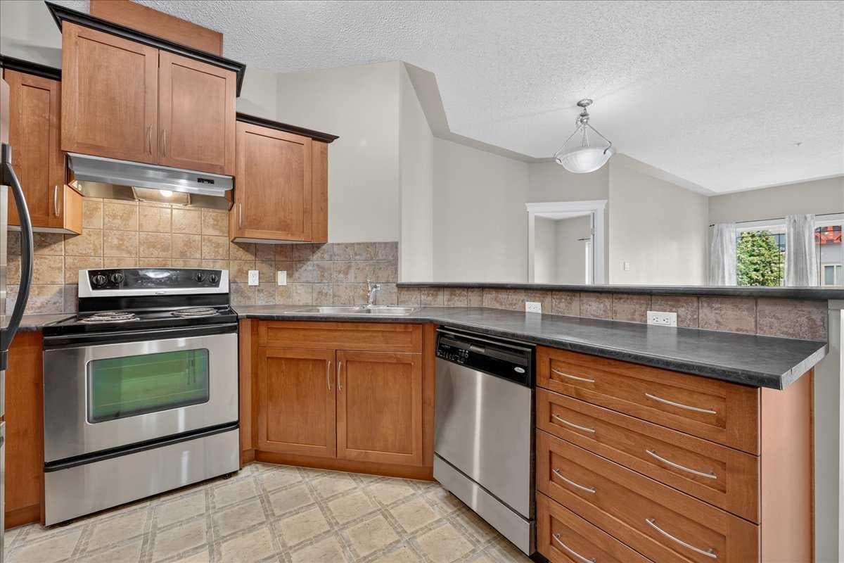 537, 10 Discovery Ridge Close SW — photo 5