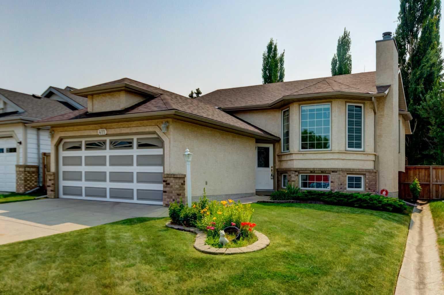 411 Shawinigan Drive SW — photo 1