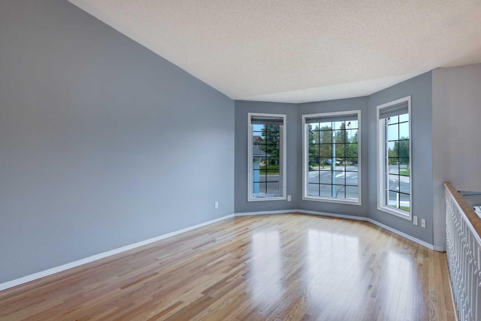 411 Shawinigan Drive SW — photo 3