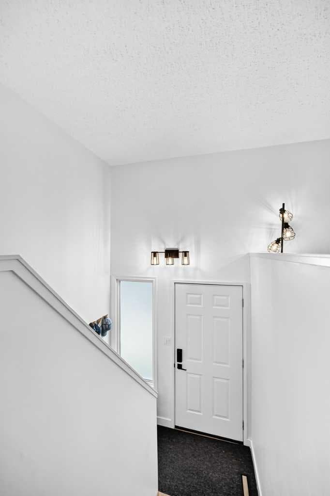 D, 109 Stanley Avenue — photo 3