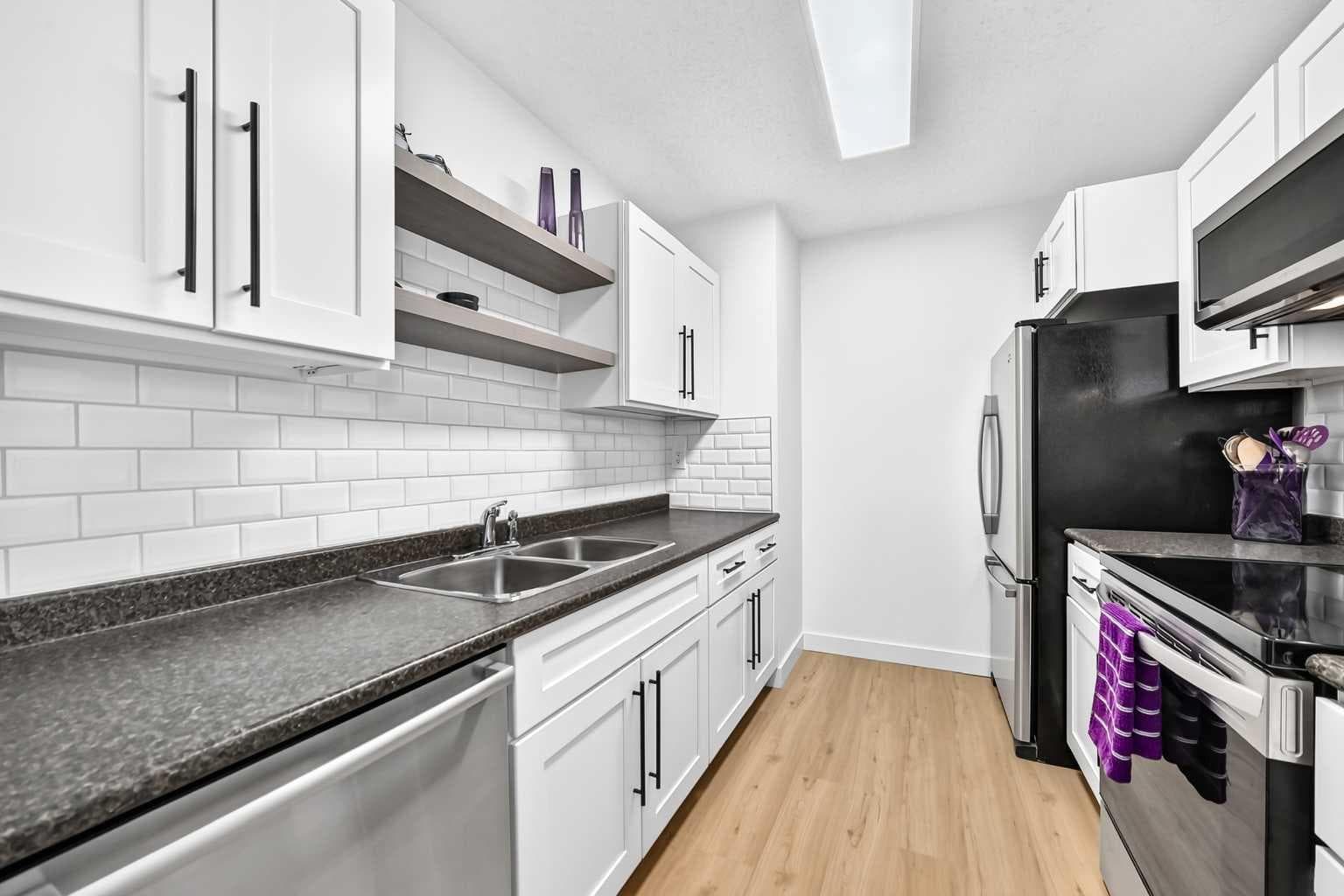 D, 109 Stanley Avenue — photo 5