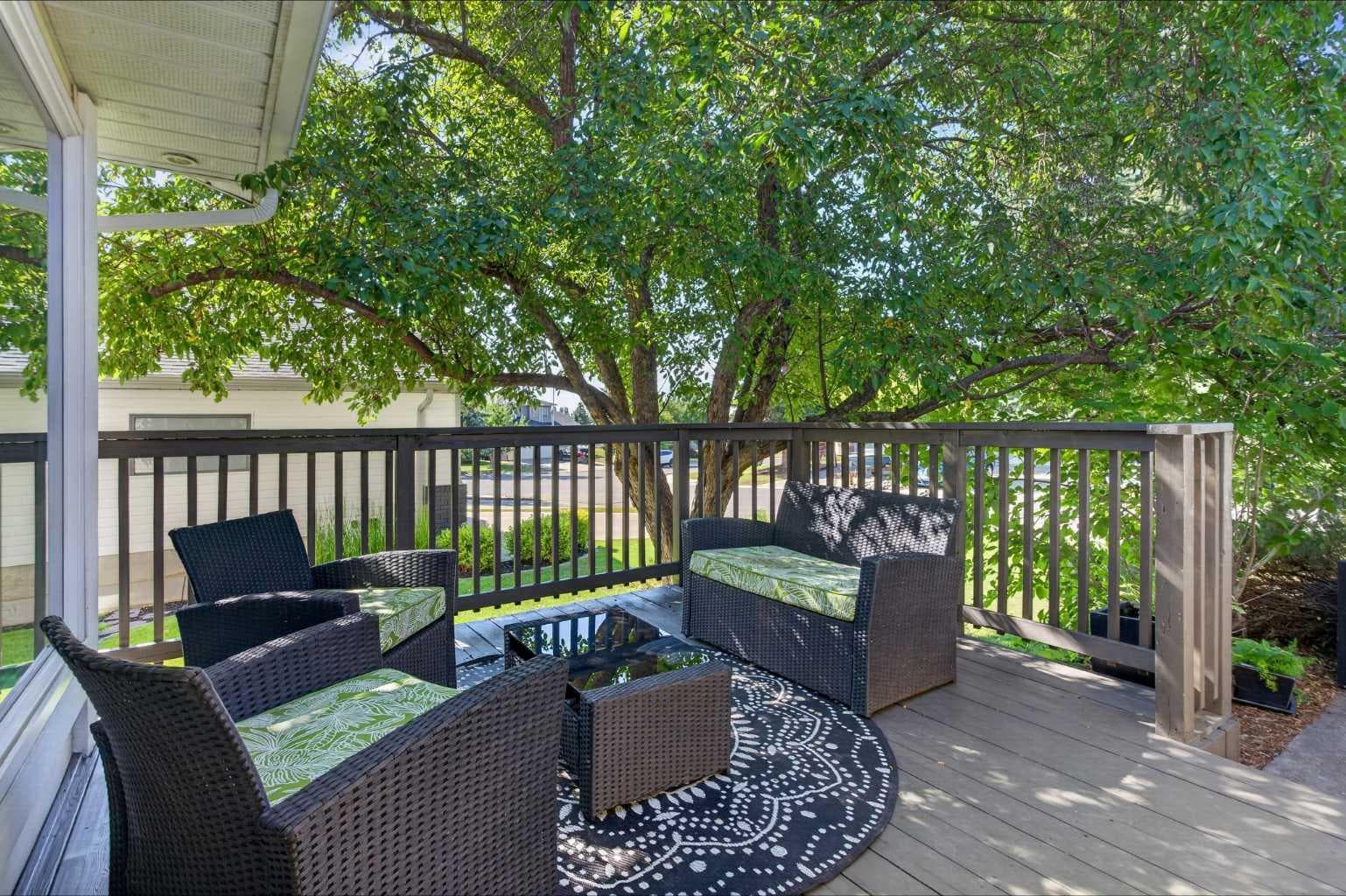 113 Riverview Court W — photo 2