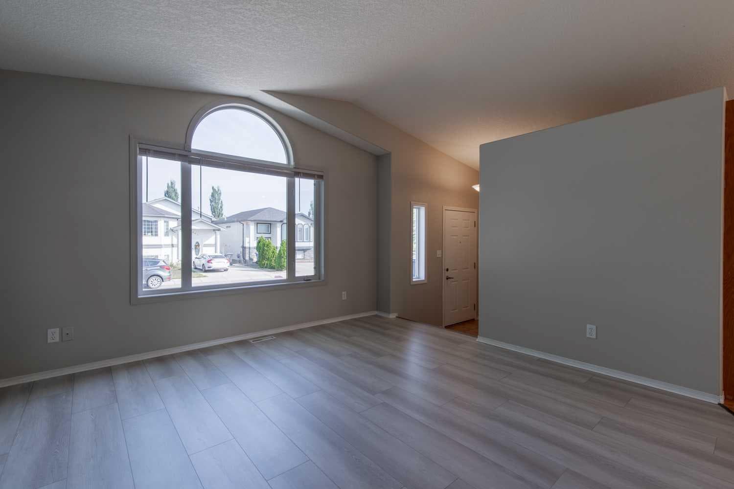 654 Blackfoot Terrace W — photo 5