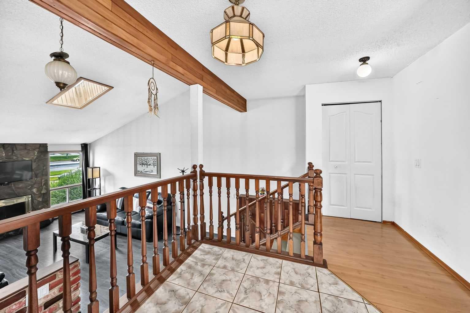 91 Castleridge Crescent NE — photo 4