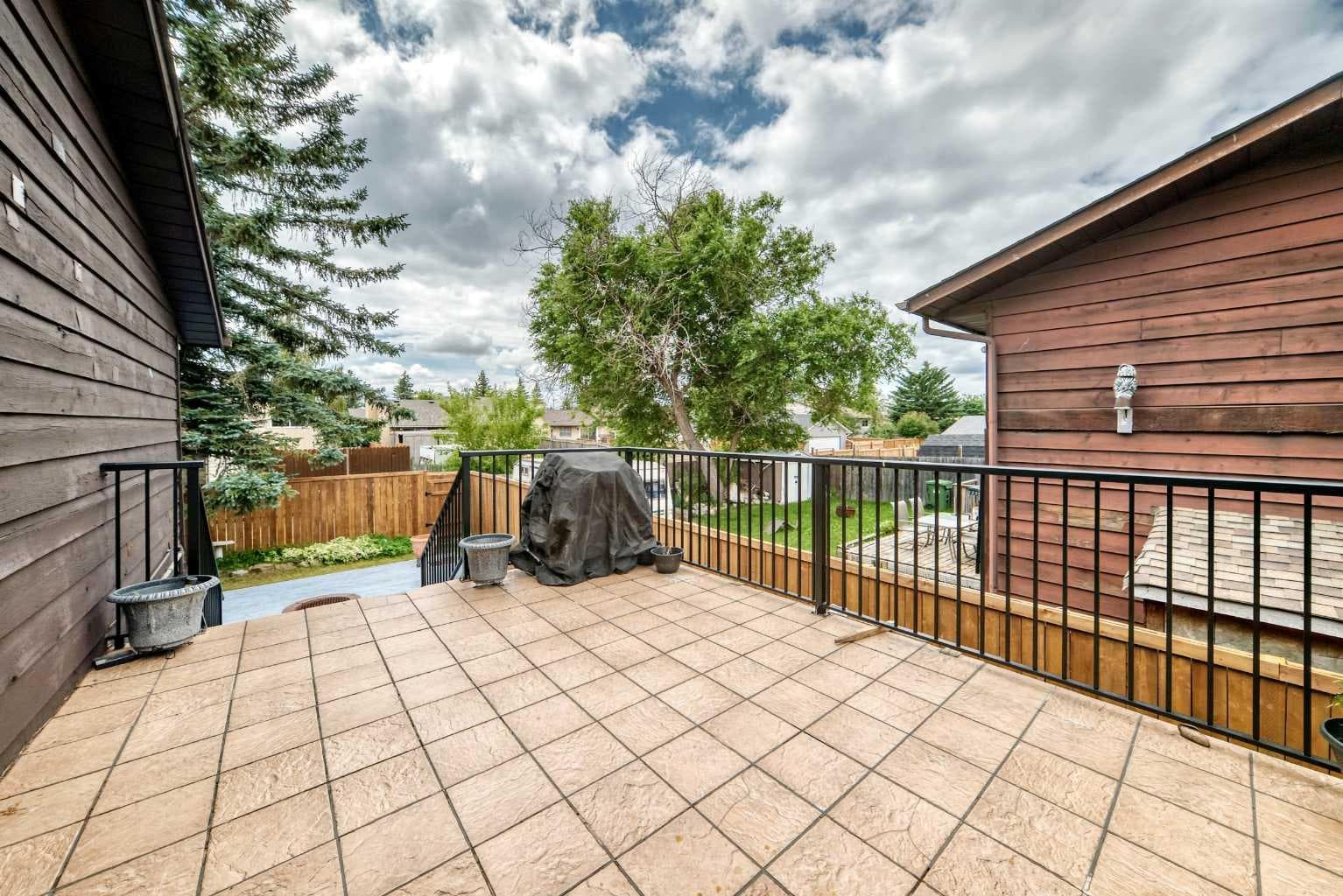 91 Castleridge Crescent NE — photo 5