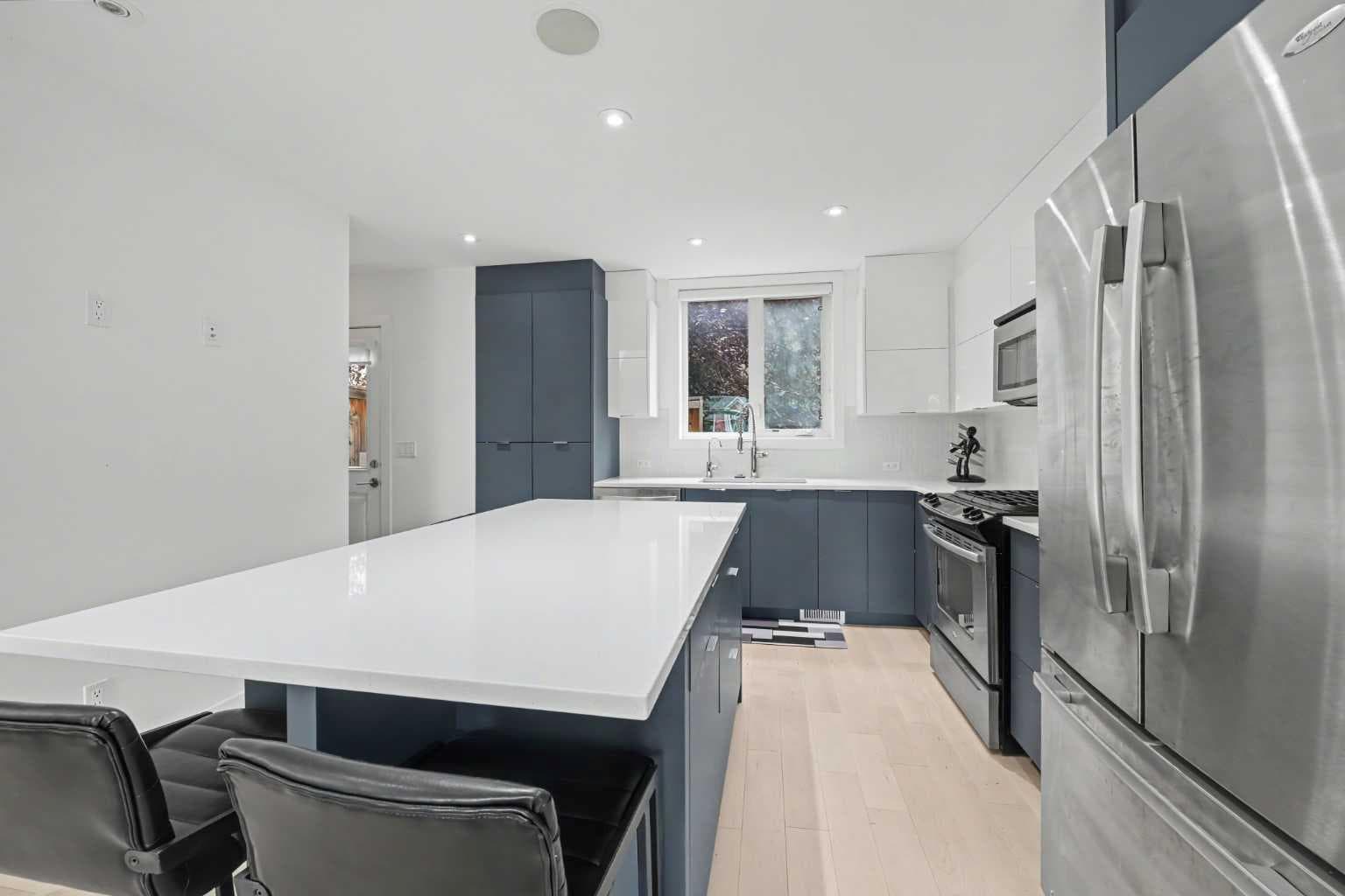 1713 34 Avenue SW — photo 5