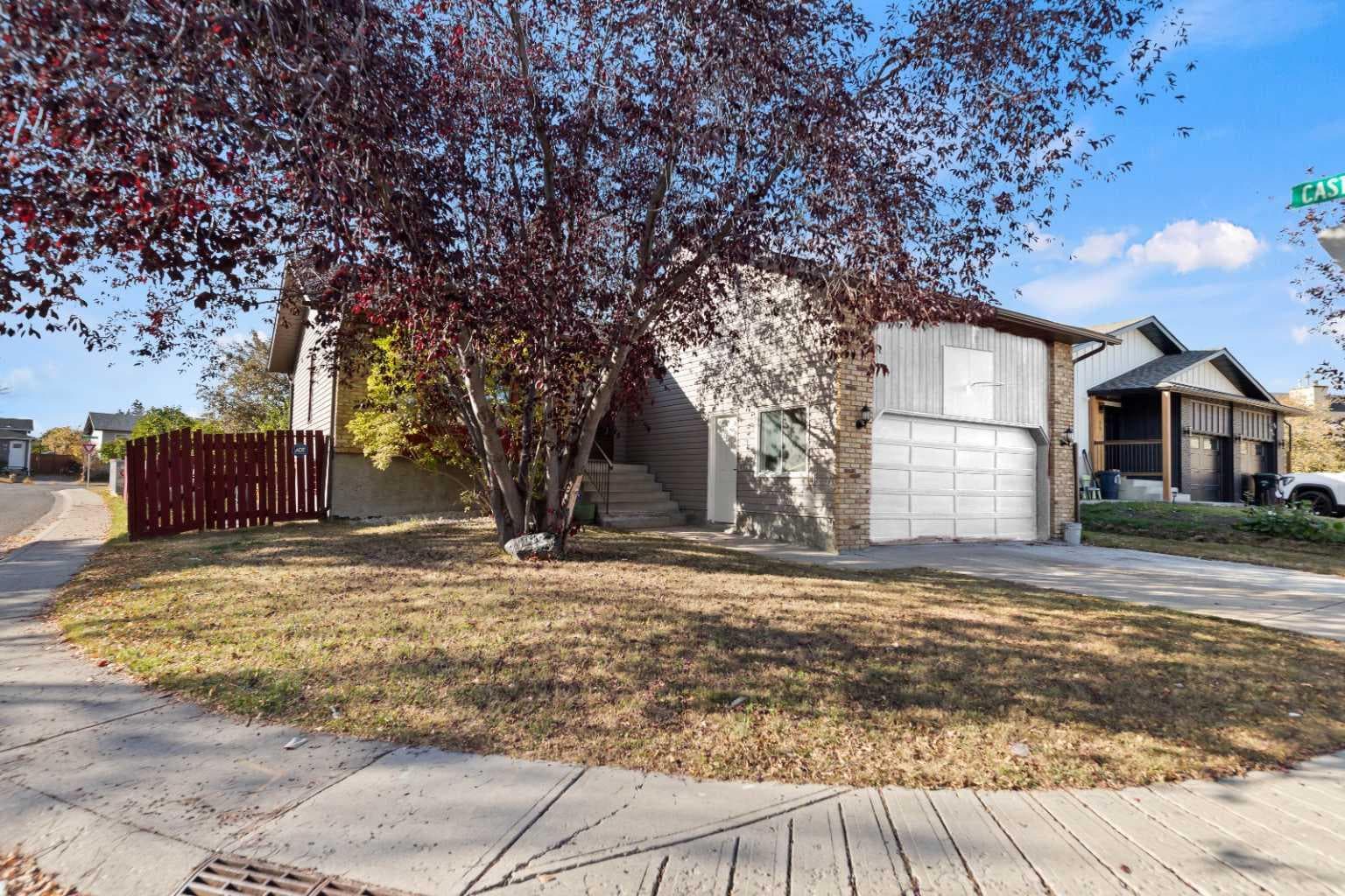 48 Castleglen Court NE — photo 2