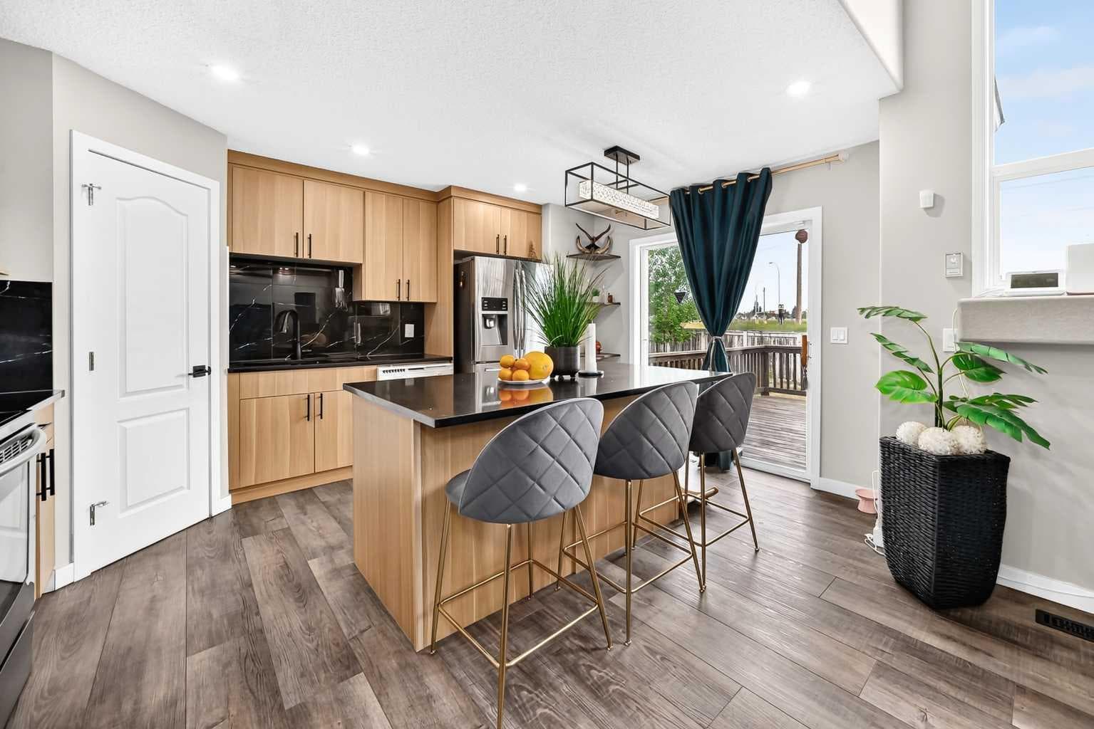 92 San Diego Green NE — photo 3