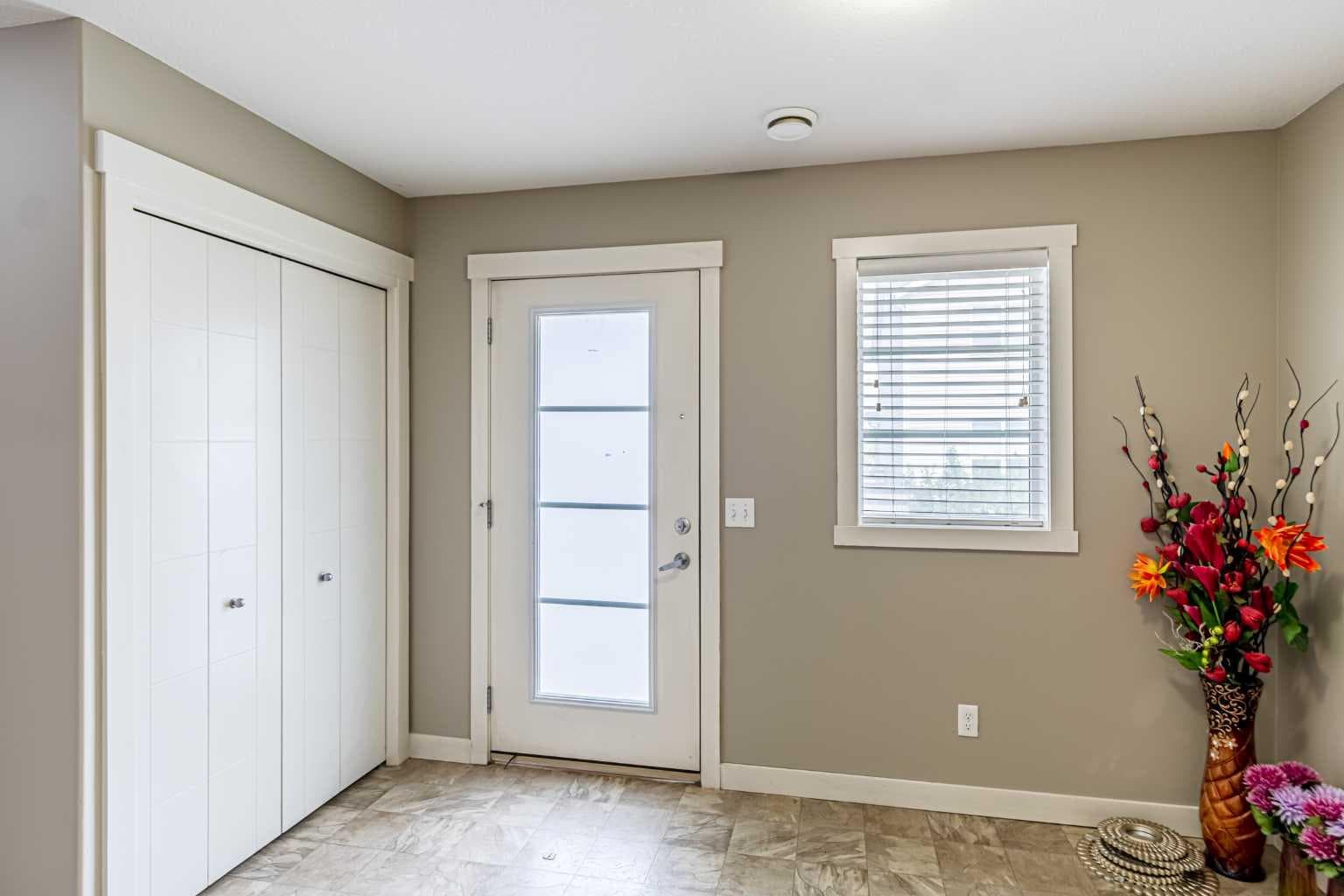 634 Redstone View NE — photo 5