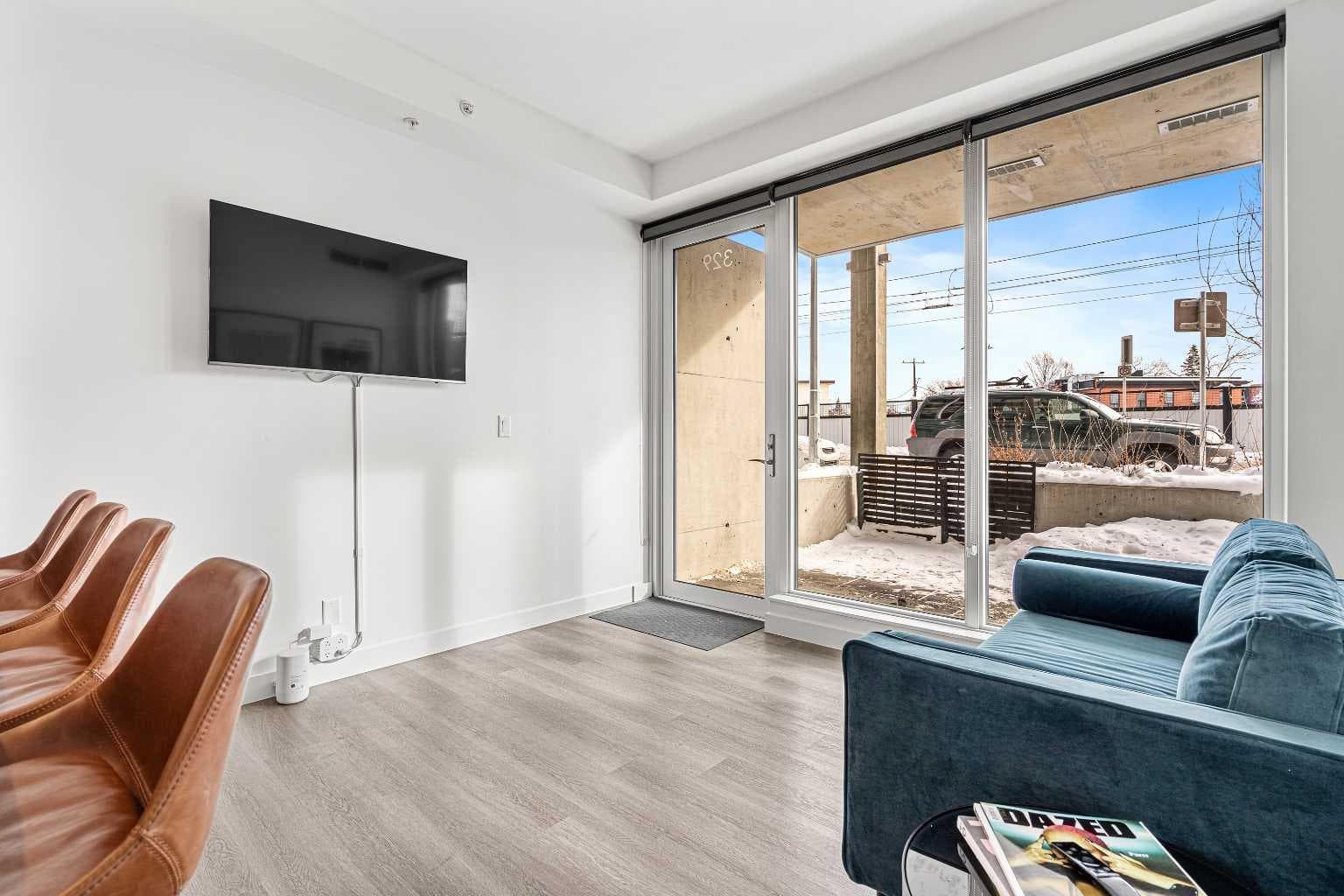 329 9A Street NW — photo 3