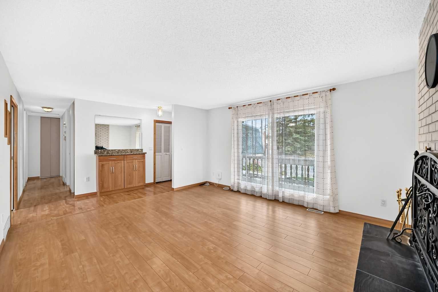351 Cedarpark Drive SW — photo 5