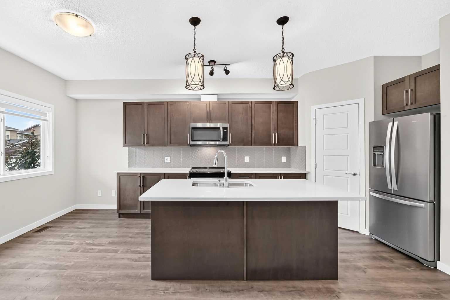 716, 32 Red Embers Parade NE — photo 4