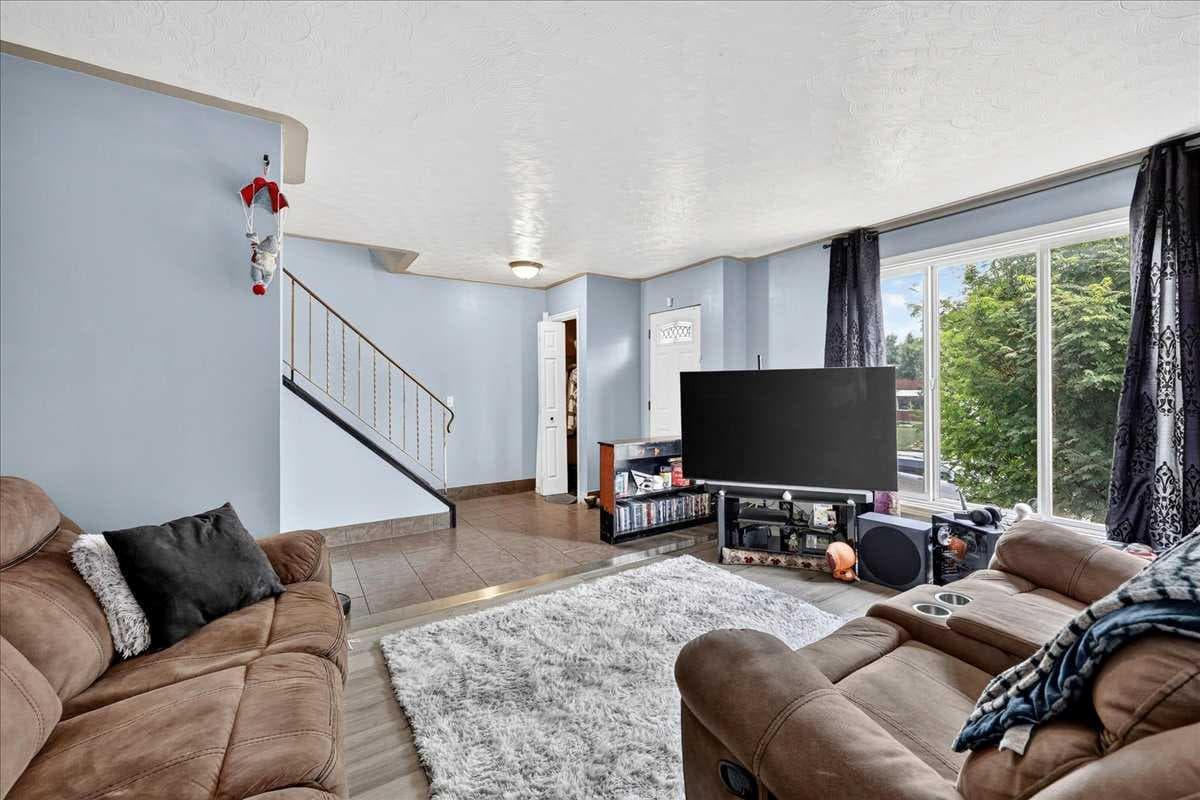 219 Penworth Drive SE — photo 5