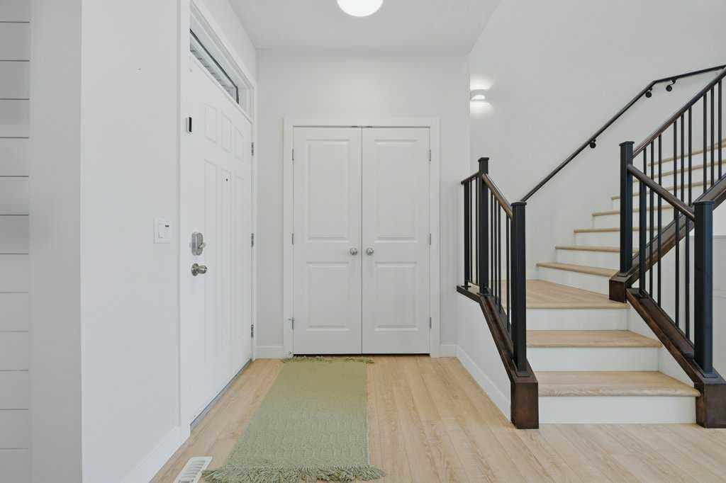 86 Marquis Common SE — photo 5