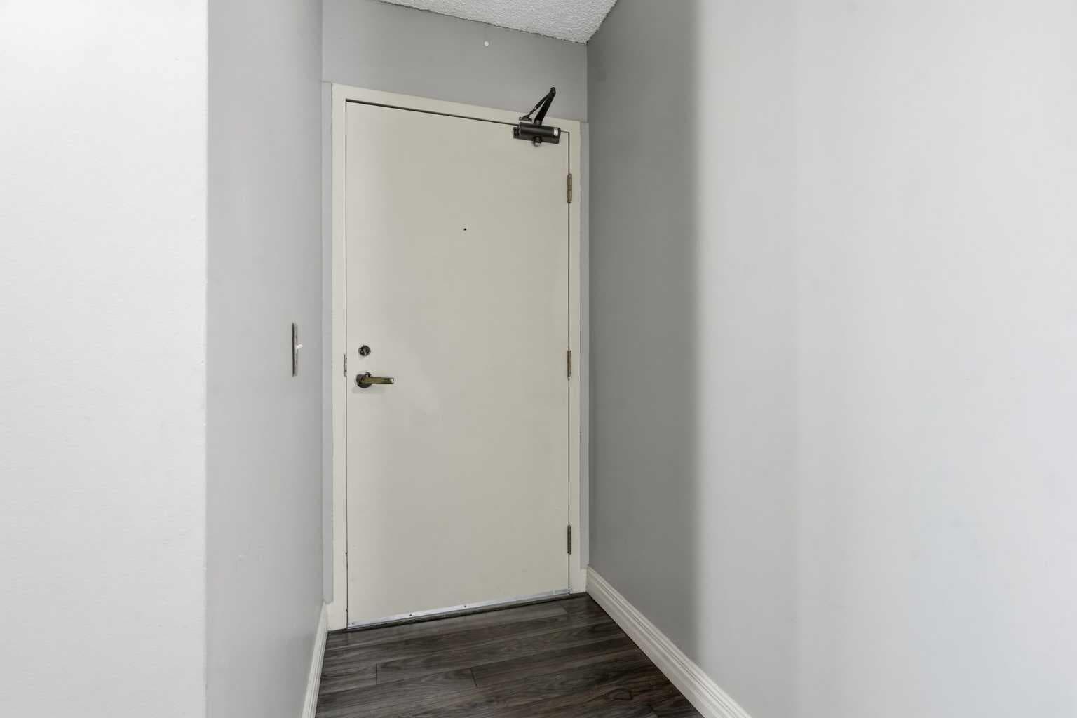 406, 145 Point Drive NW — photo 2