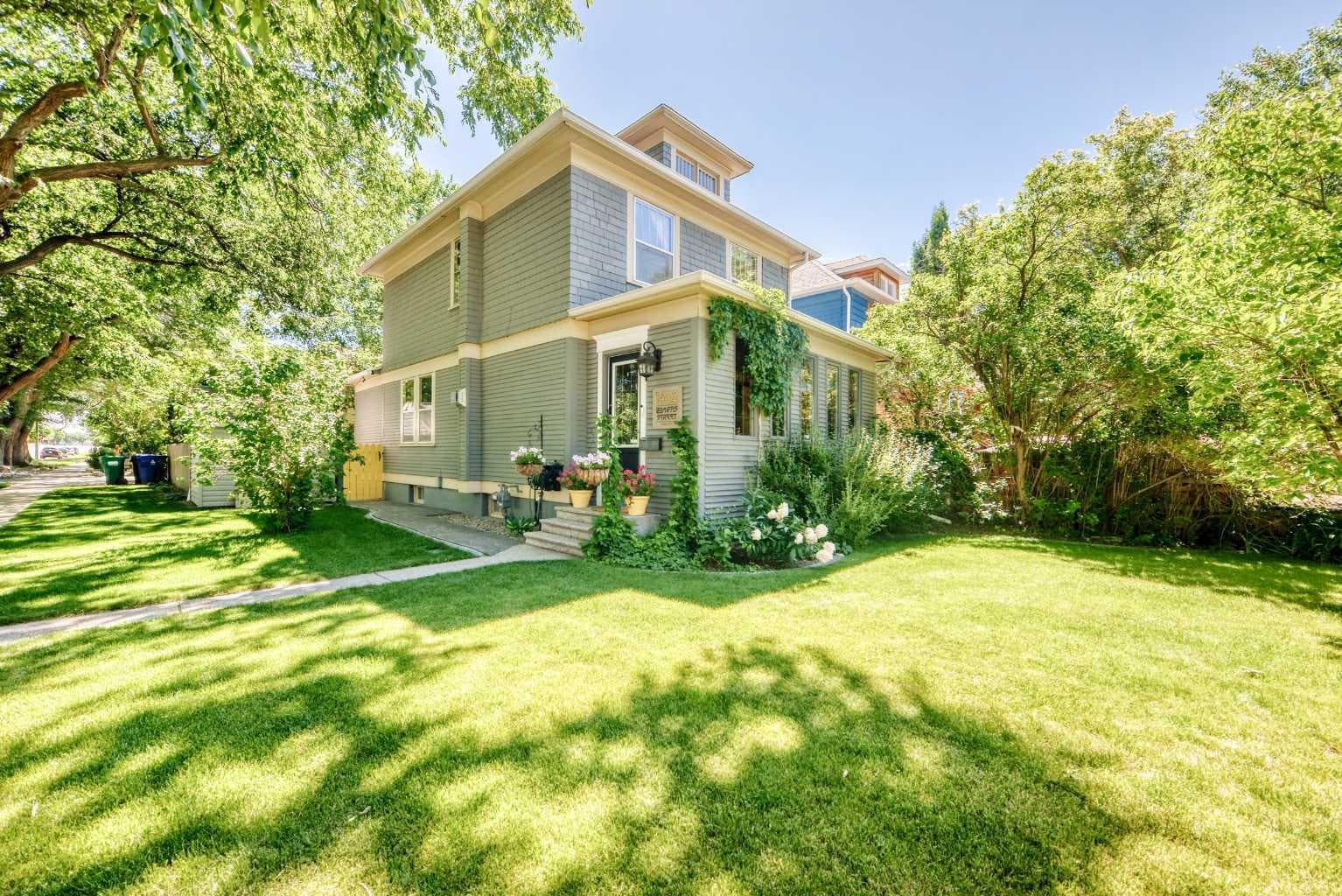 1402 5 Avenue S — photo 1