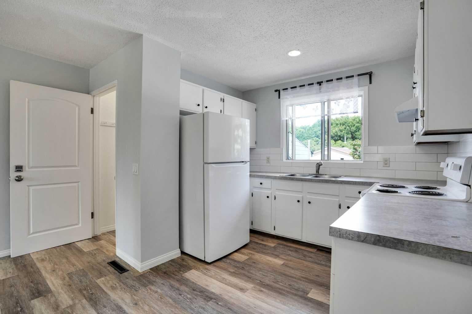 3257 32A Avenue SE — photo 4