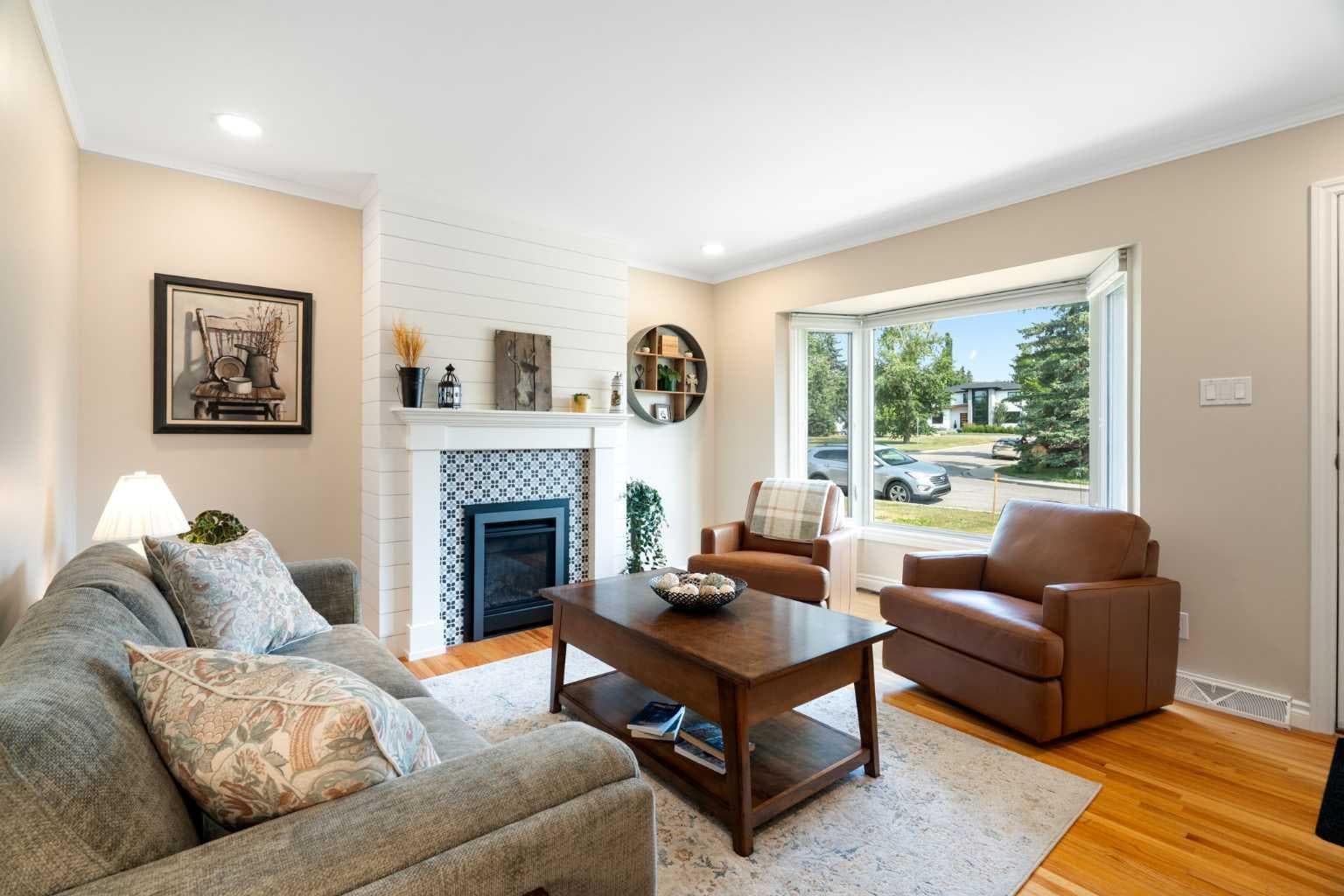 15 Carmangay Crescent NW — photo 3