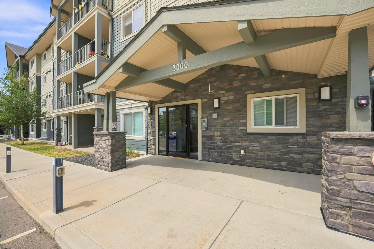 3407, 181 Skyview Ranch Manor NE — photo 3
