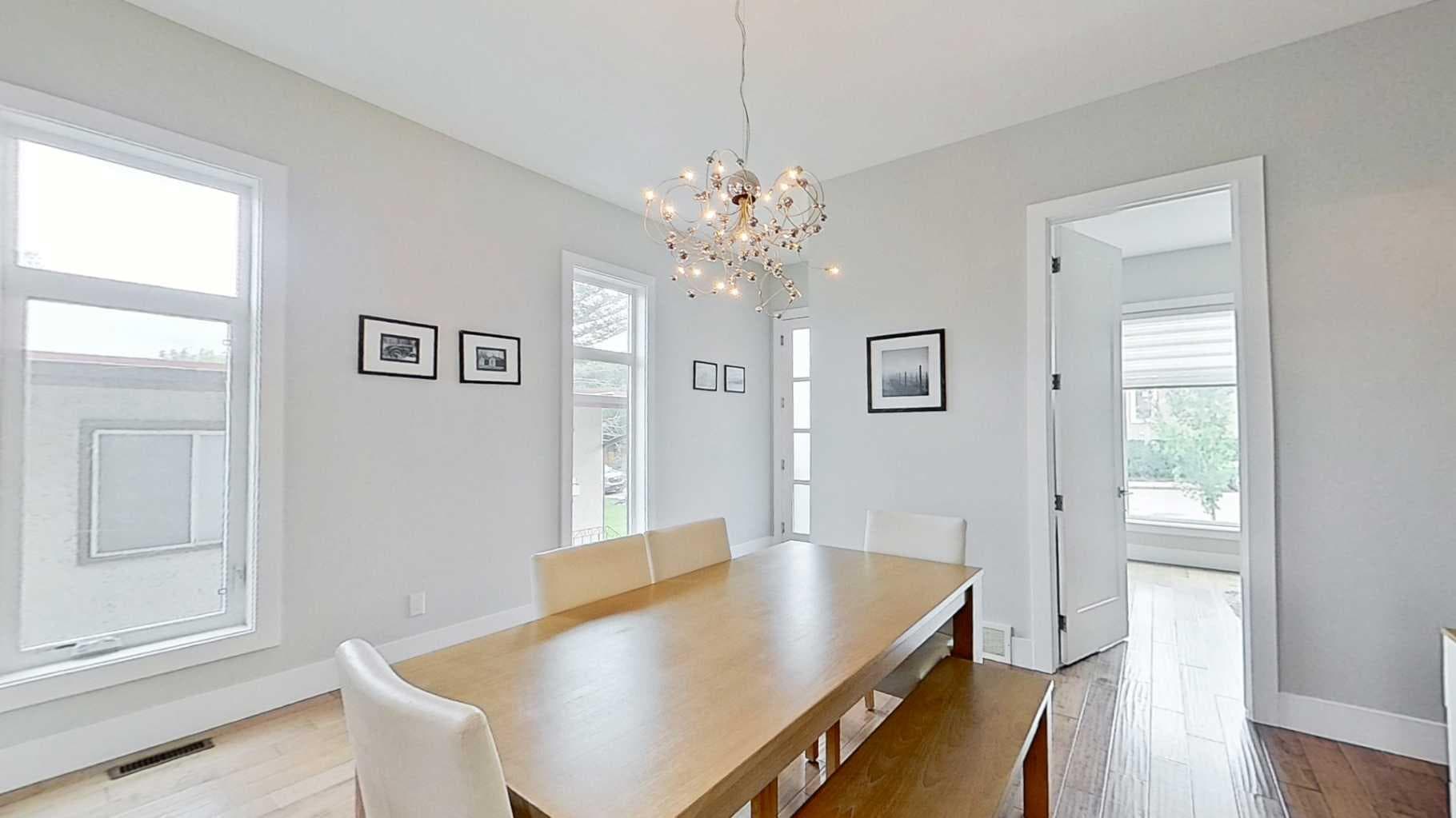 1820 37 Avenue SW — photo 2