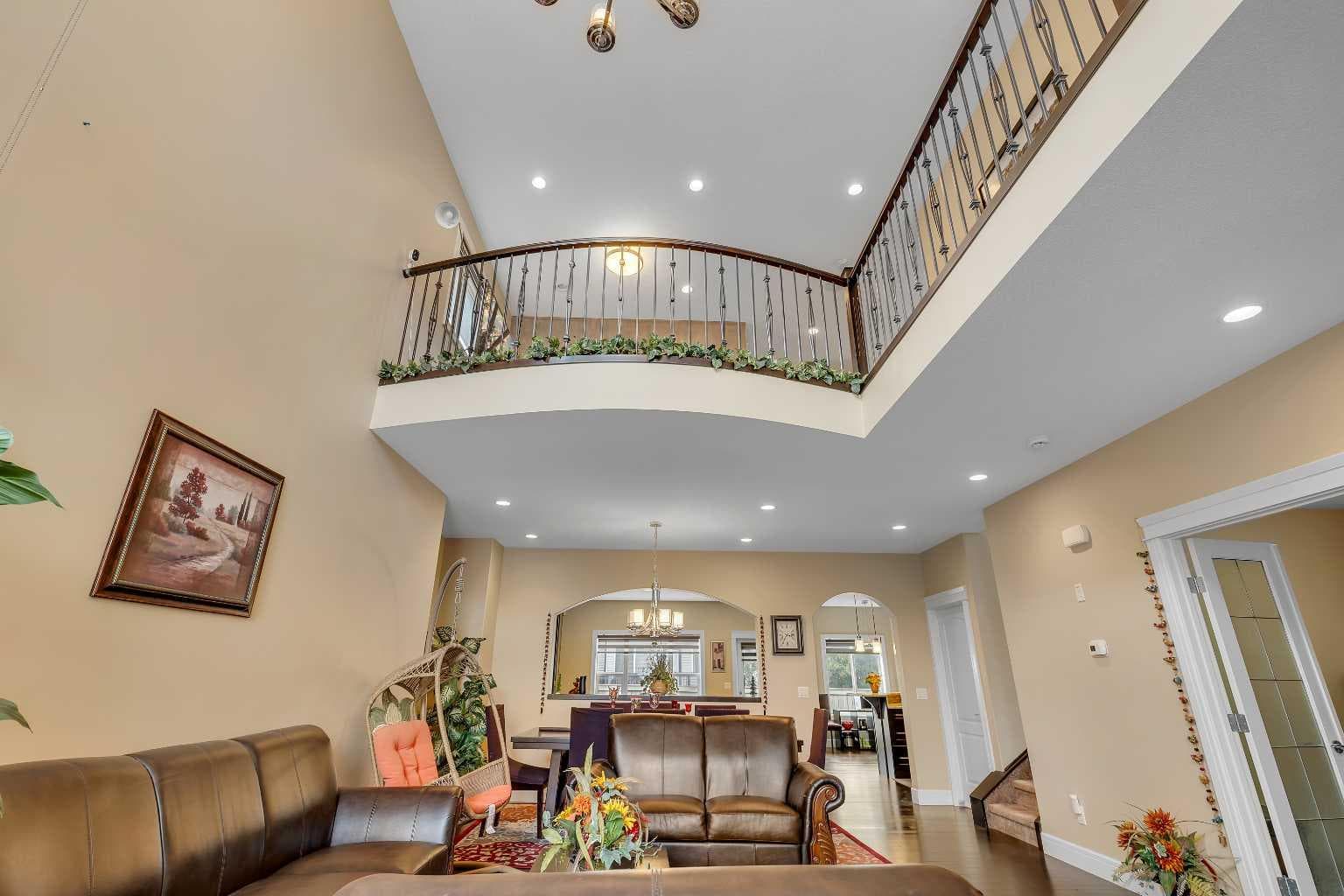 9 Saddlelake Grove NE — photo 4