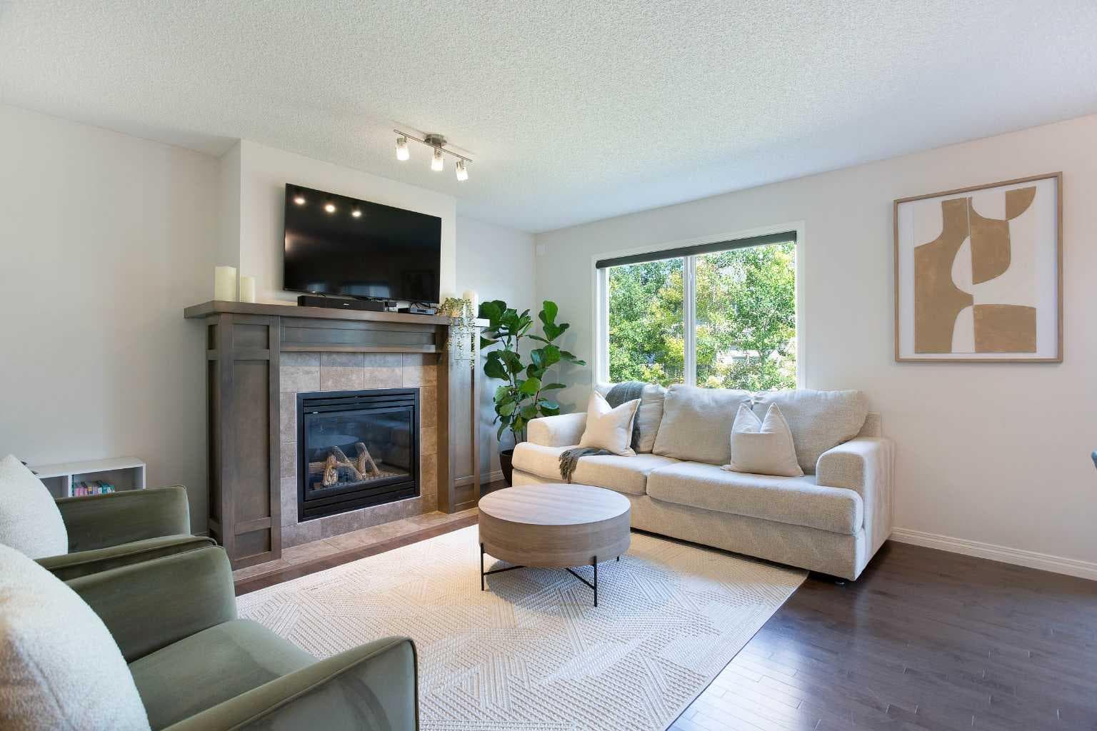 2363 Baywater Crescent SW — photo 4