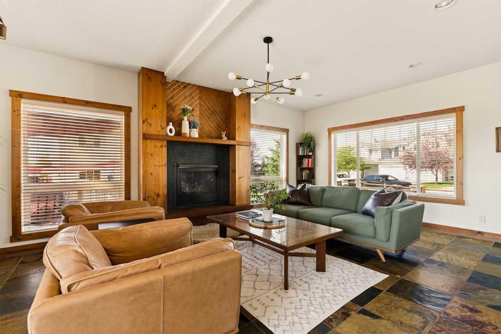 115 Rockmont Court NW — photo 4