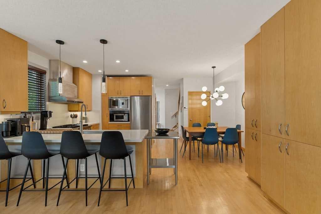 202 26 Avenue NW — photo 5