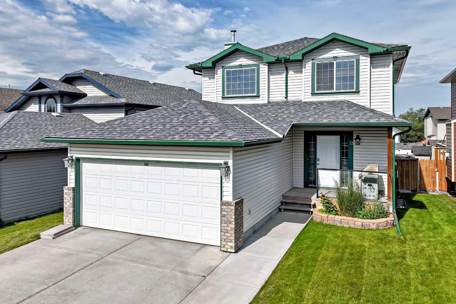 23 Thornbird Way SE — photo 3
