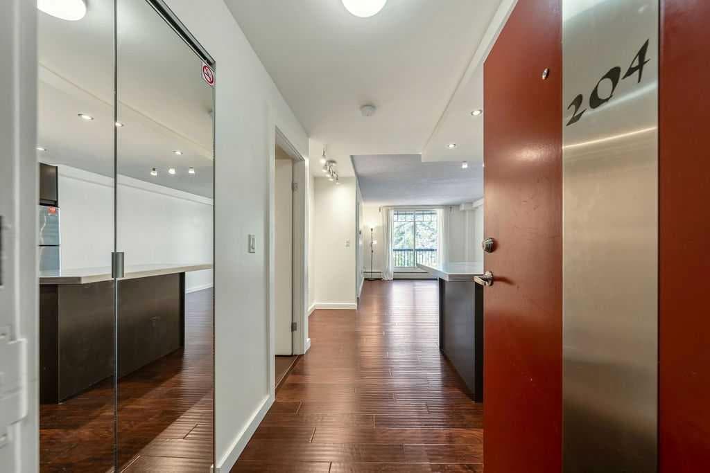 204, 1301 17 Avenue NW — photo 3
