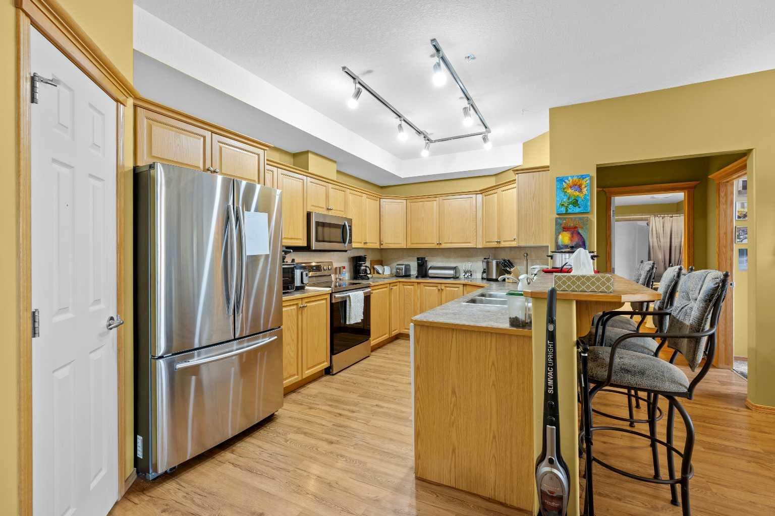 225, 15 Everstone Drive SW — photo 3