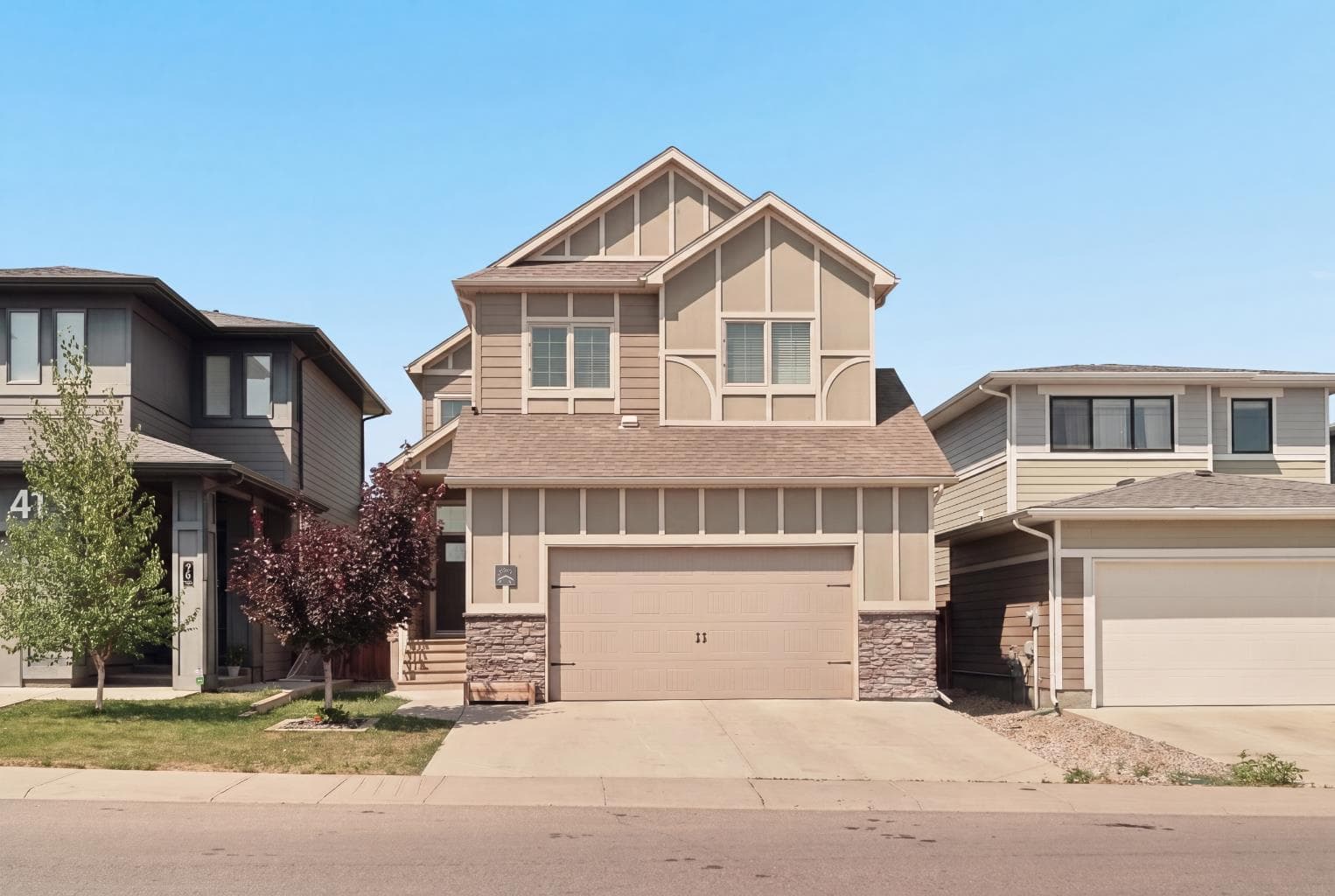 409 Devonia Way W — photo 1