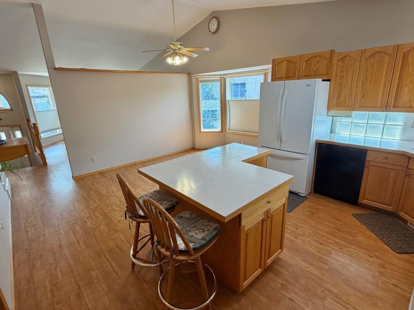 1218 Lakemount Place S — photo 3