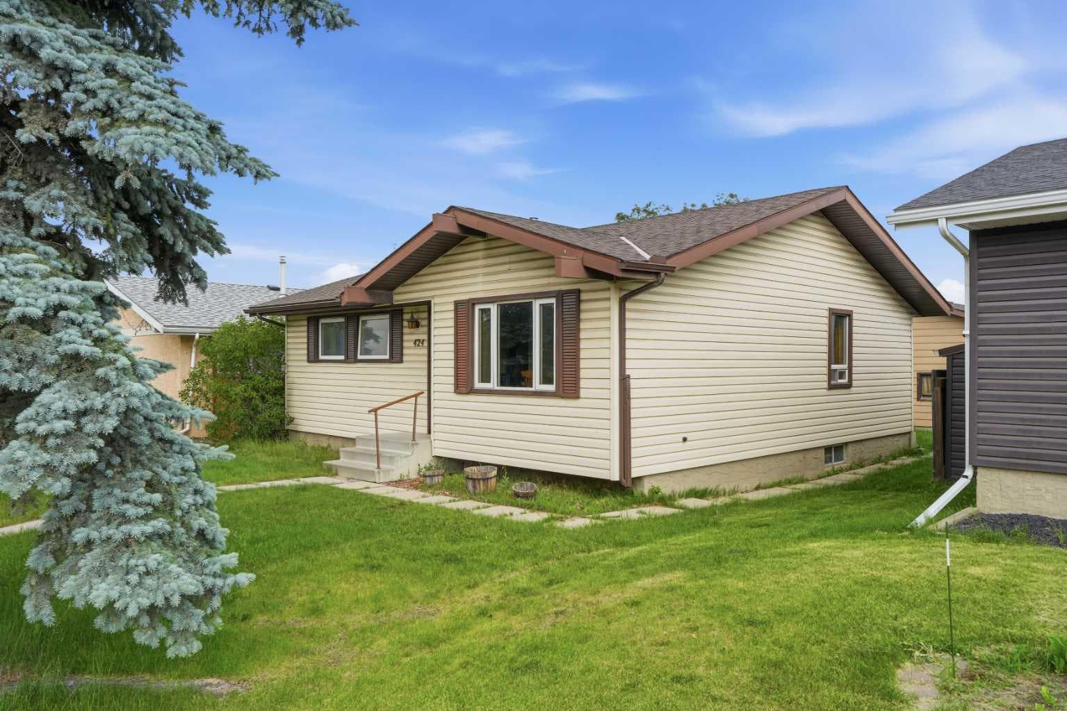 424 Acacia Drive SE — photo 2