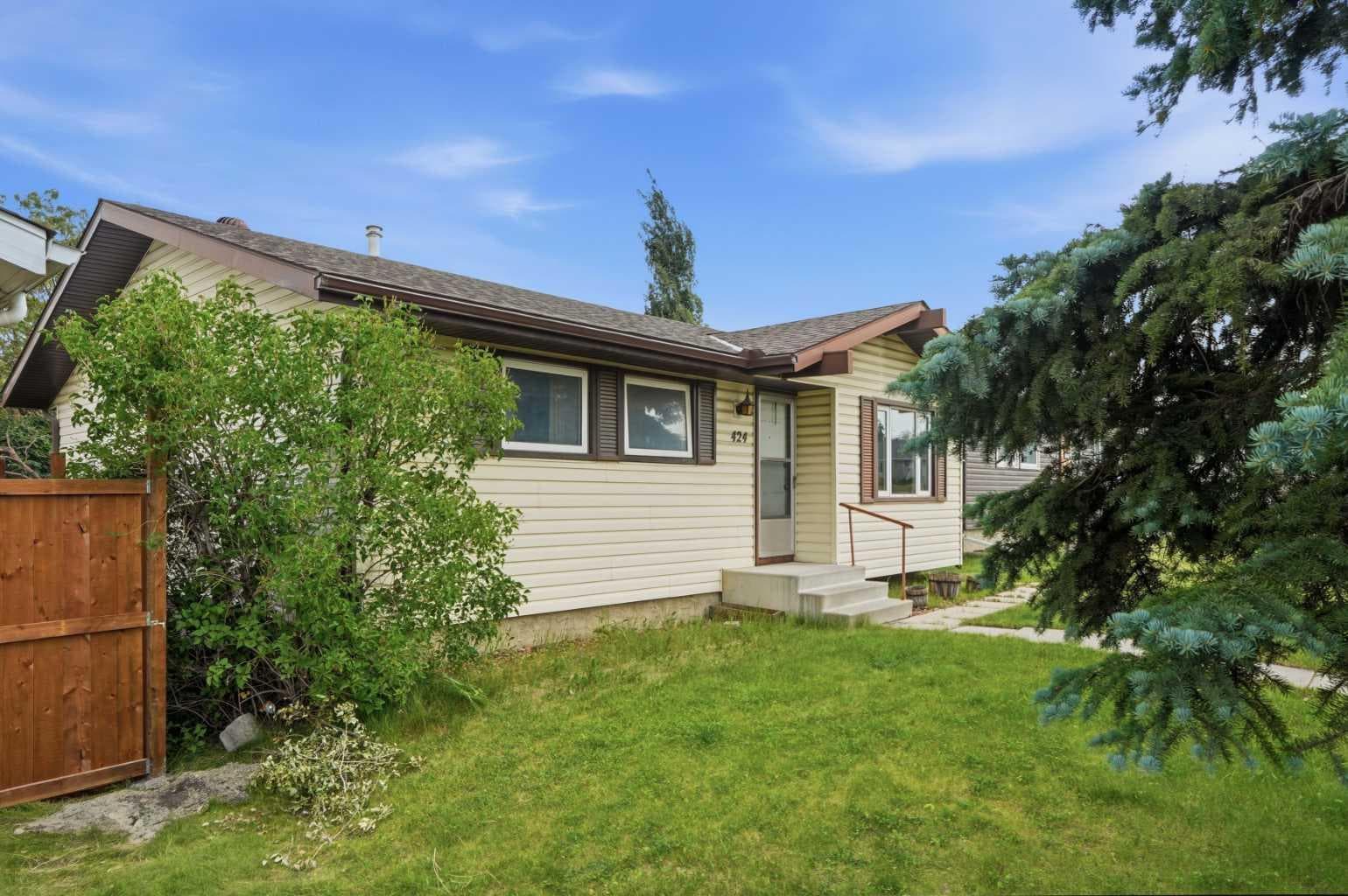 424 Acacia Drive SE — photo 3