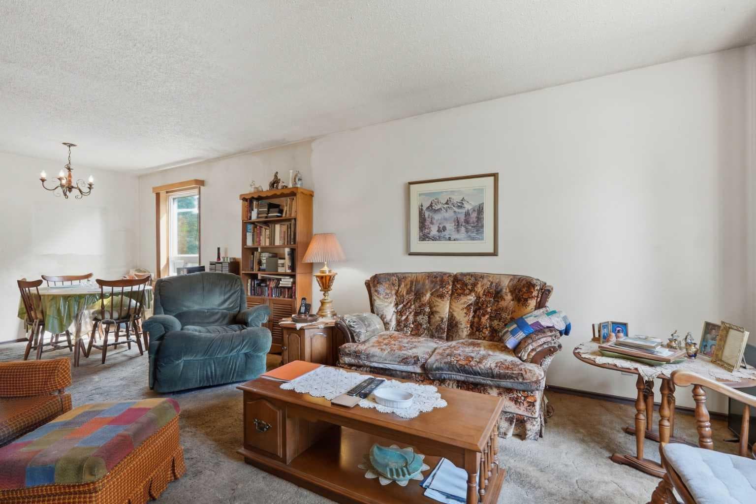424 Acacia Drive SE — photo 5