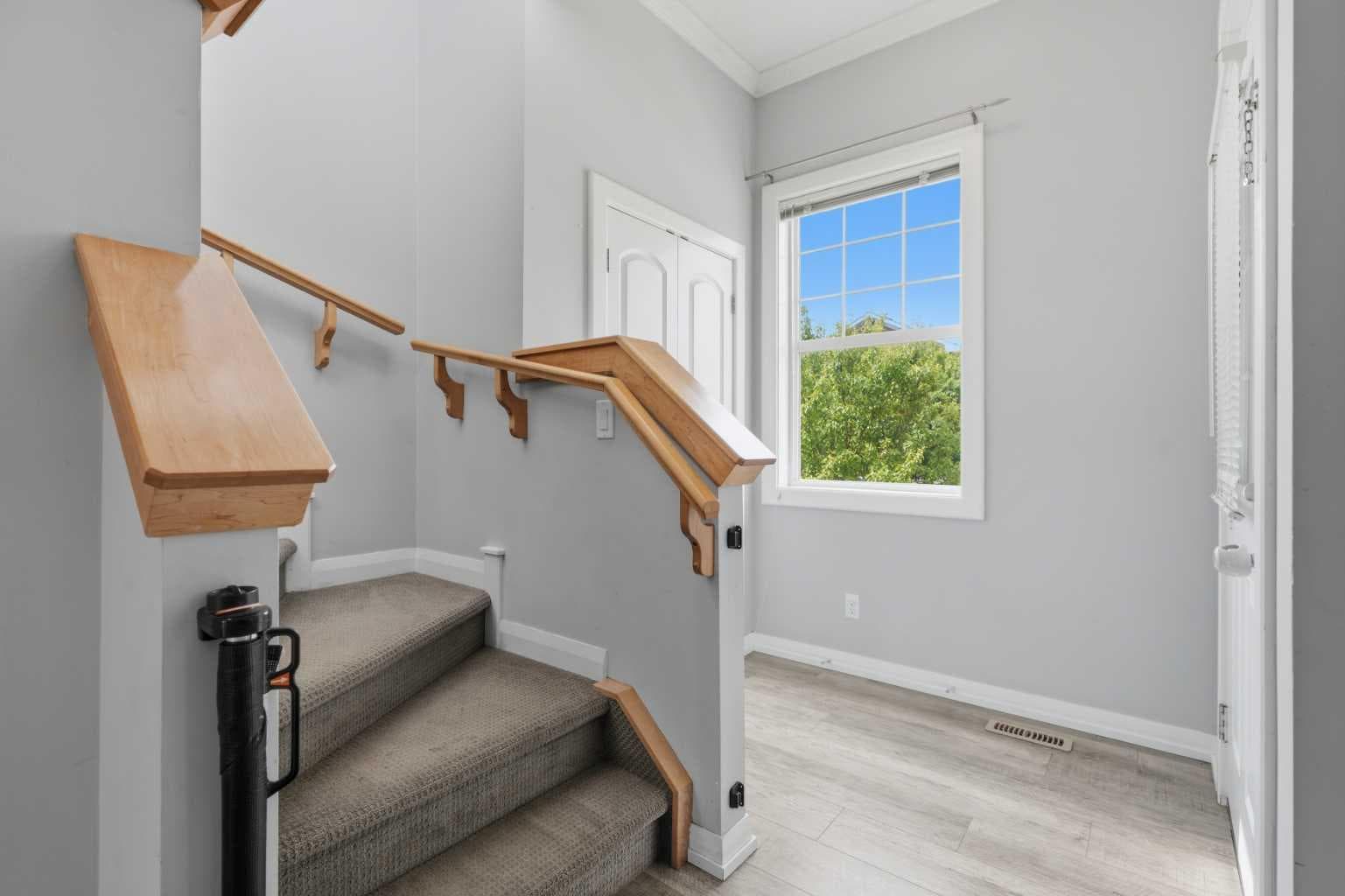 74 Ravenswynd Rise SE — photo 4