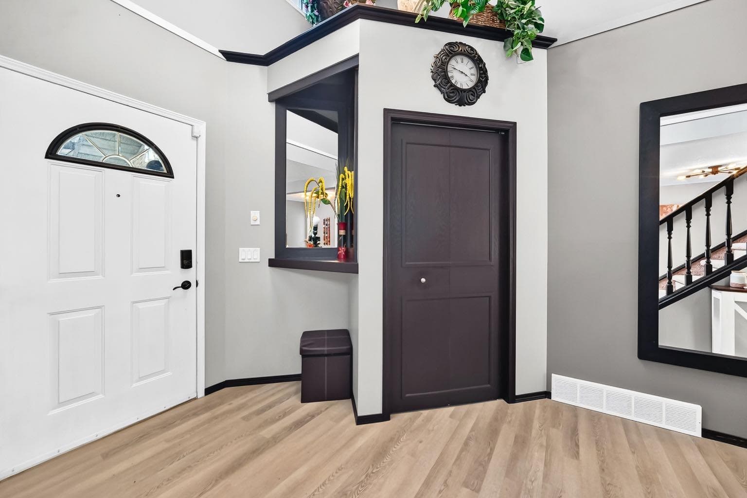 81 Sandalwood Court NW — photo 2