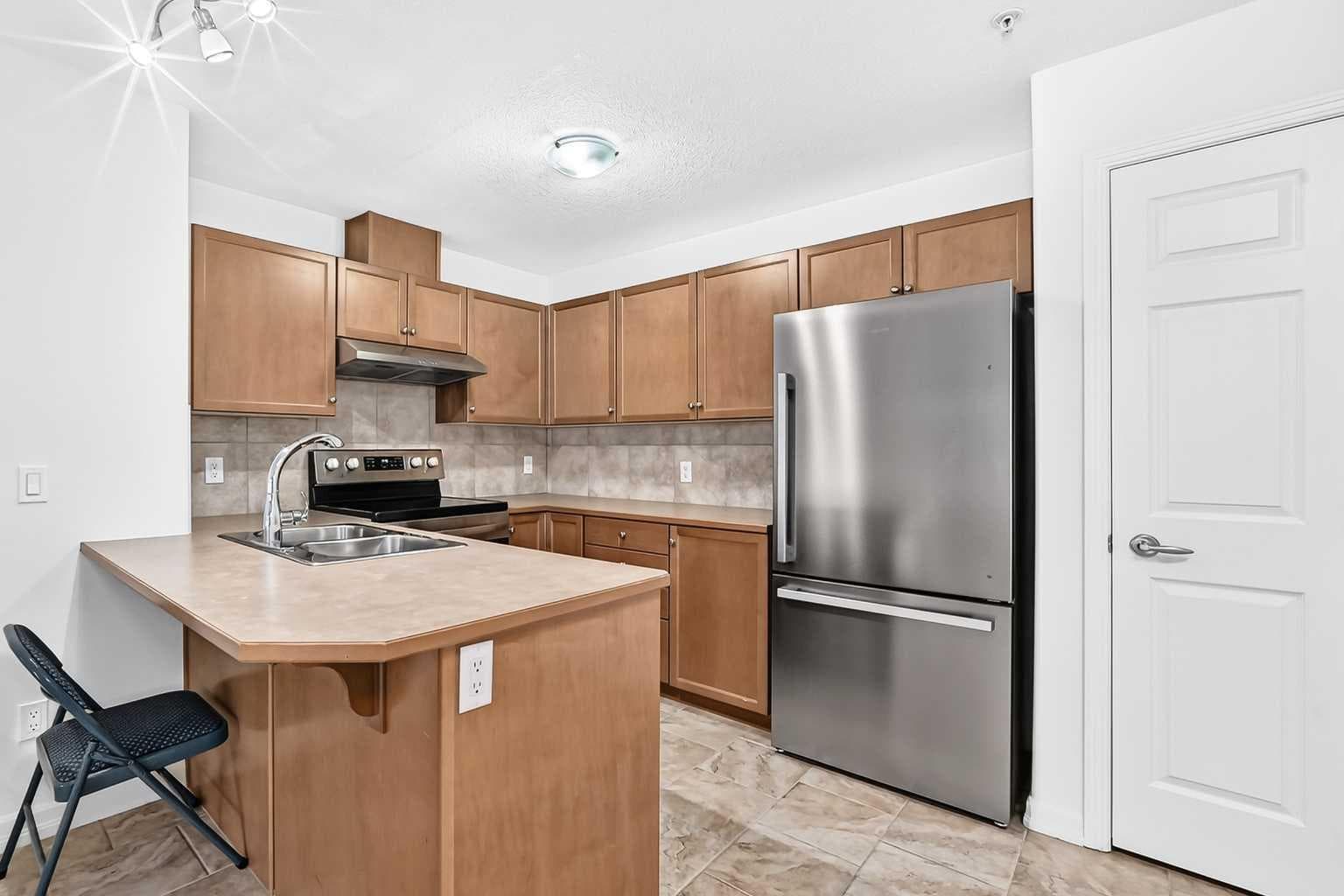 3102, 92 Crystal Shores Road — photo 4