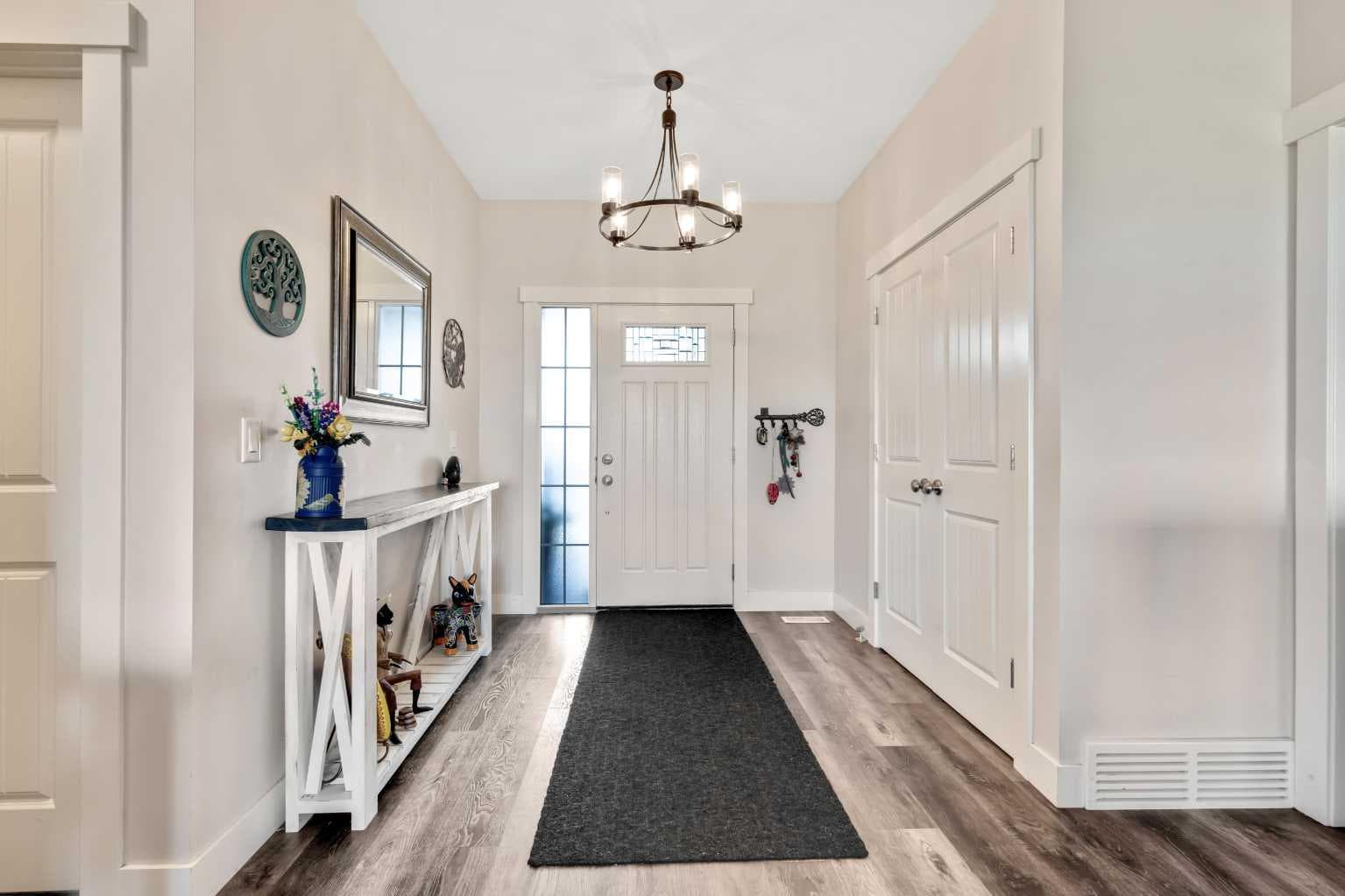 23 Gardner Close — photo 2