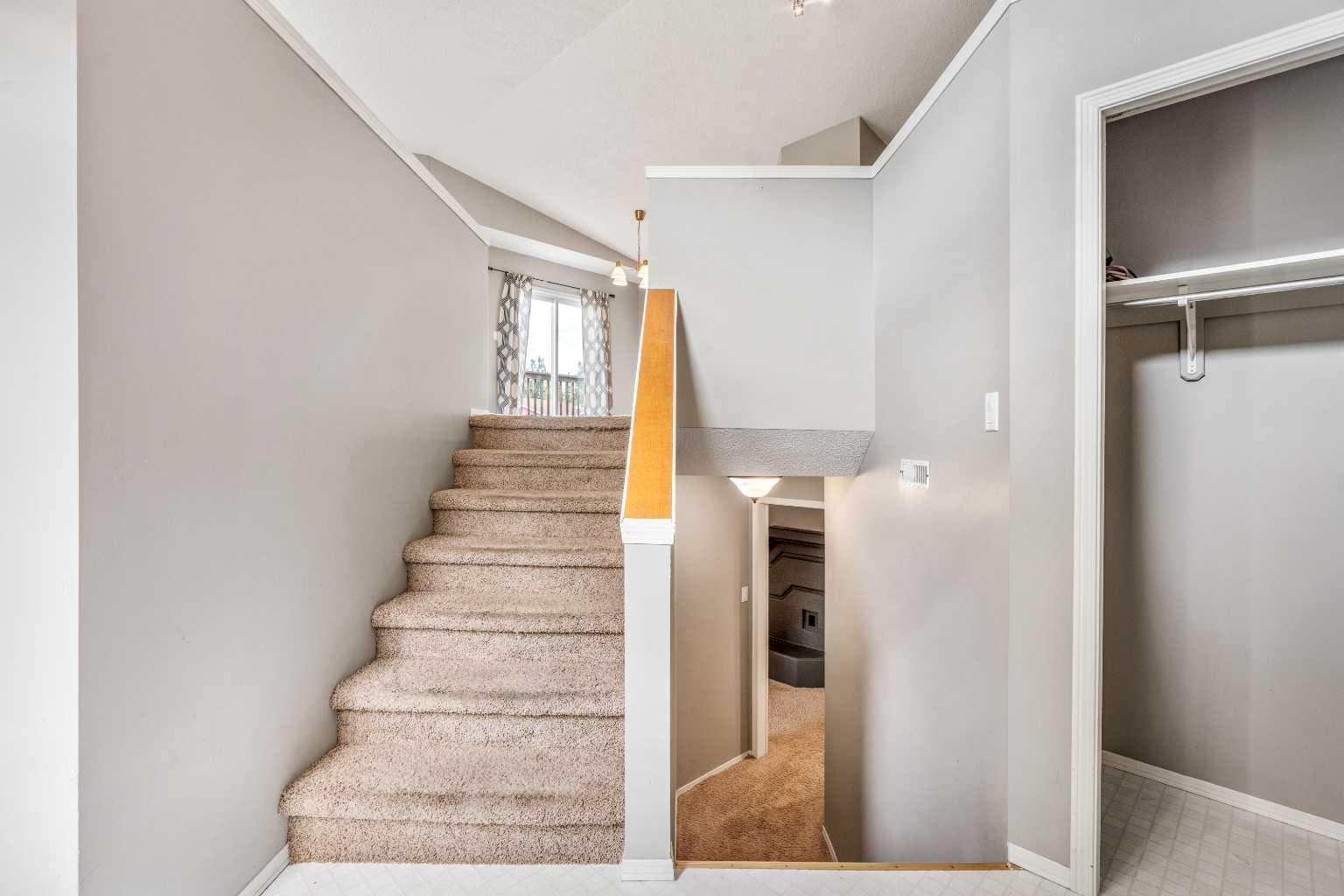 194 Mt Blakiston Road W — photo 5