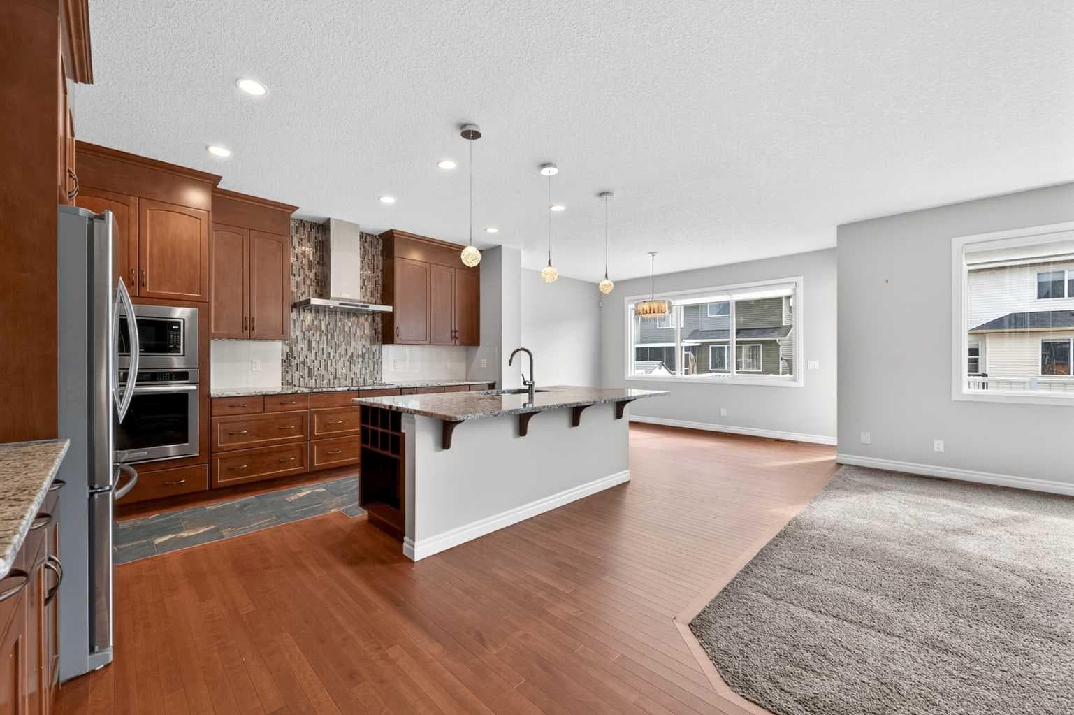 38 Evansfield Terrace NW — photo 2