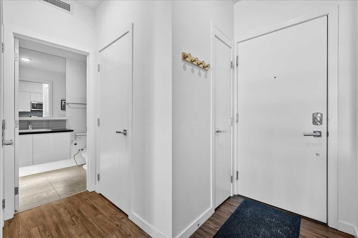 411, 120 18 Avenue SW — photo 4